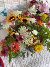 Load image into Gallery viewer, 2023 SUMMER / FALL Bouquet Subscription
